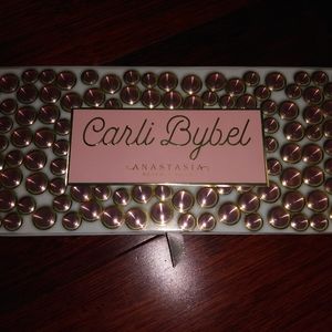 Anastasia x Carli Bybel palette